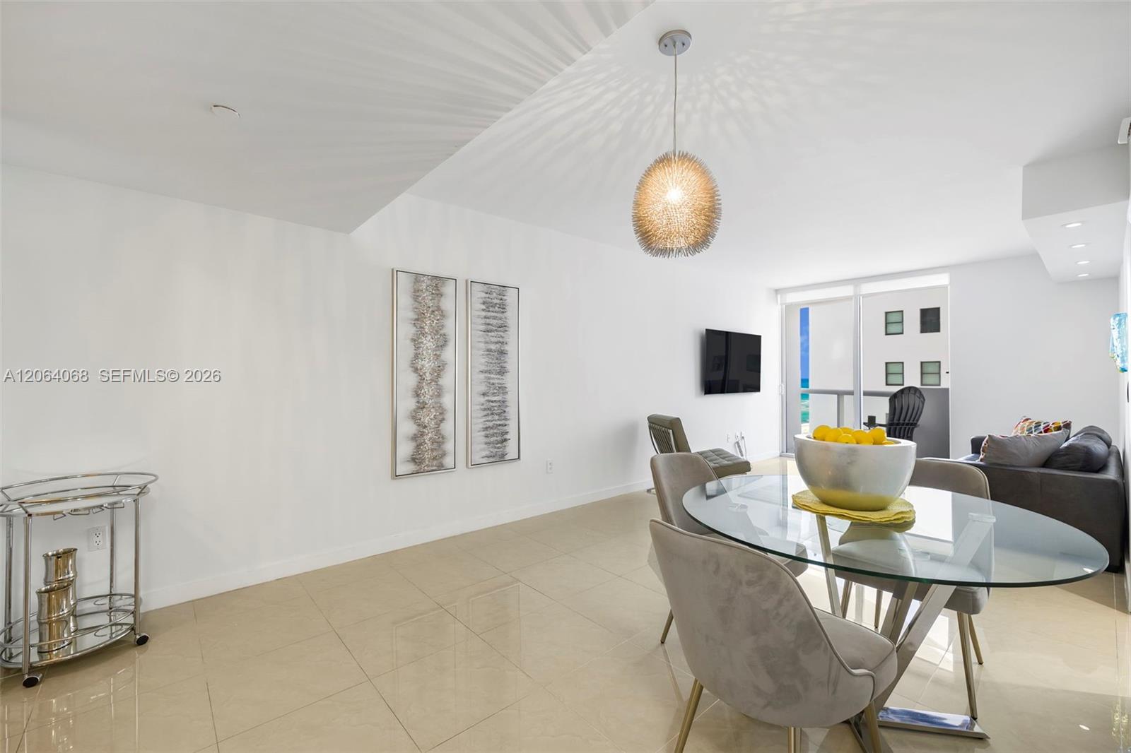 6365 Collins Avenue 805 Property Photo 10