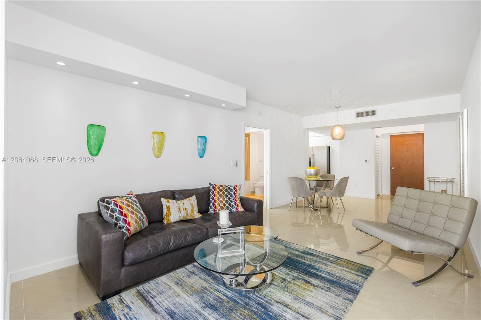 6365 Collins Avenue 805 Property Photo 14