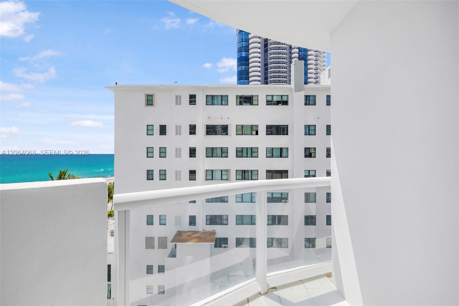 6365 Collins Avenue 805 Property Photo 29