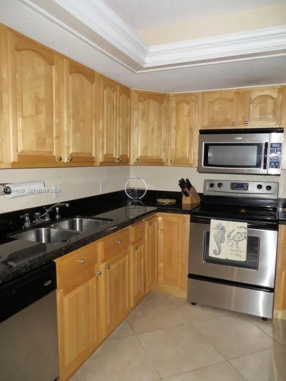 2400 S Ocean Drive 2212 Property Photo 8