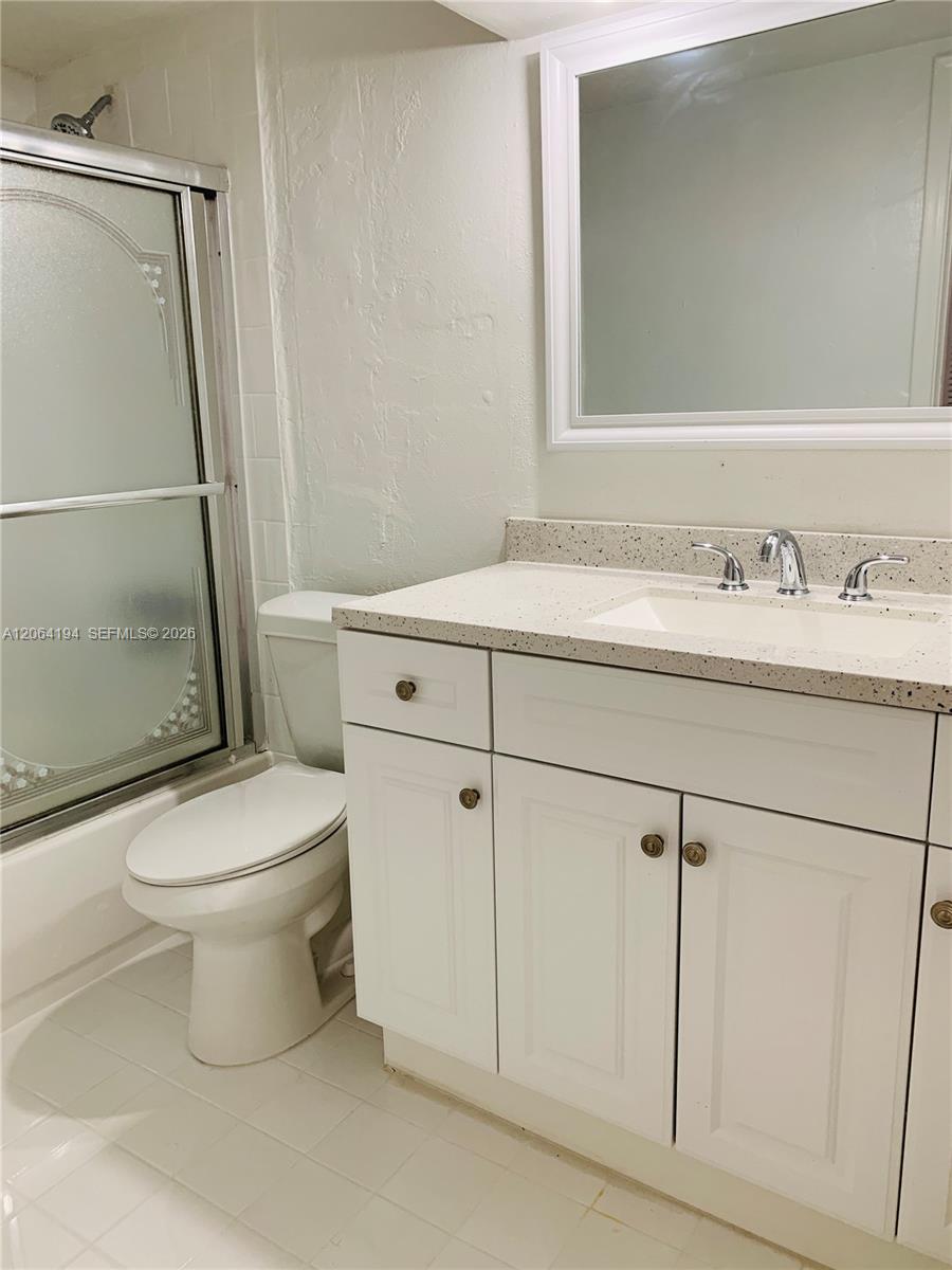 6900 N Kendall Drive A304 Property Photo 9