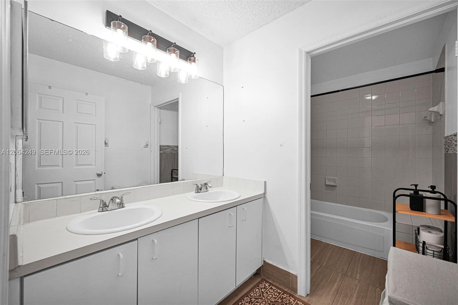 10877 Sw 152nd Place Property Photo 44
