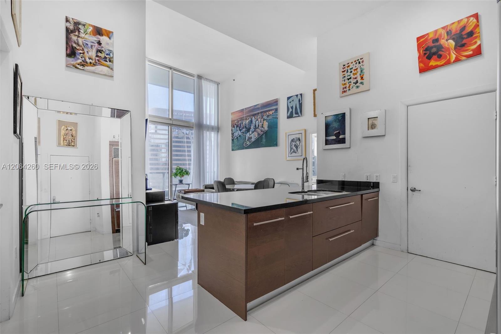 475 Brickell Avenue 2813 Property Photo 1