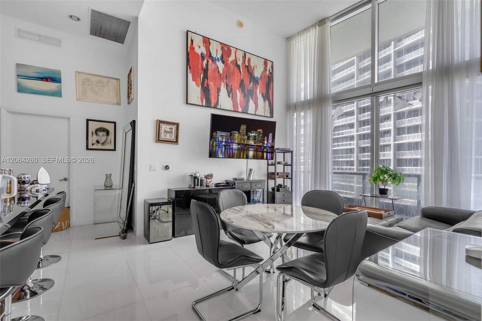 475 Brickell Avenue 2813 Property Photo 7