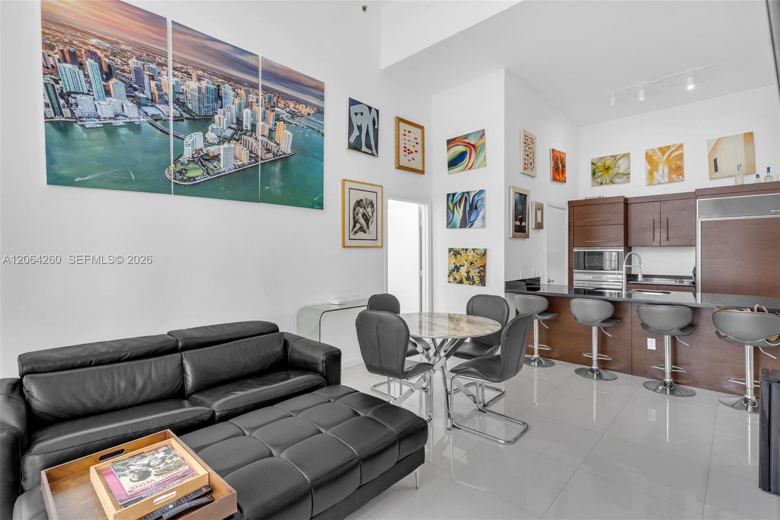 475 Brickell Avenue 2813 Property Photo 8