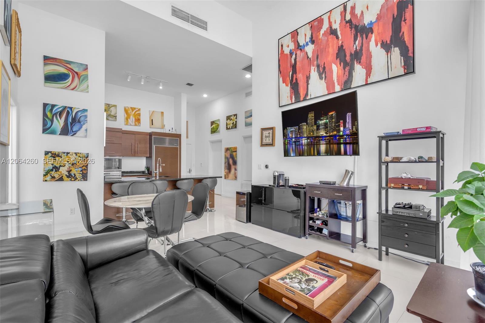 475 Brickell Avenue 2813 Property Photo 9