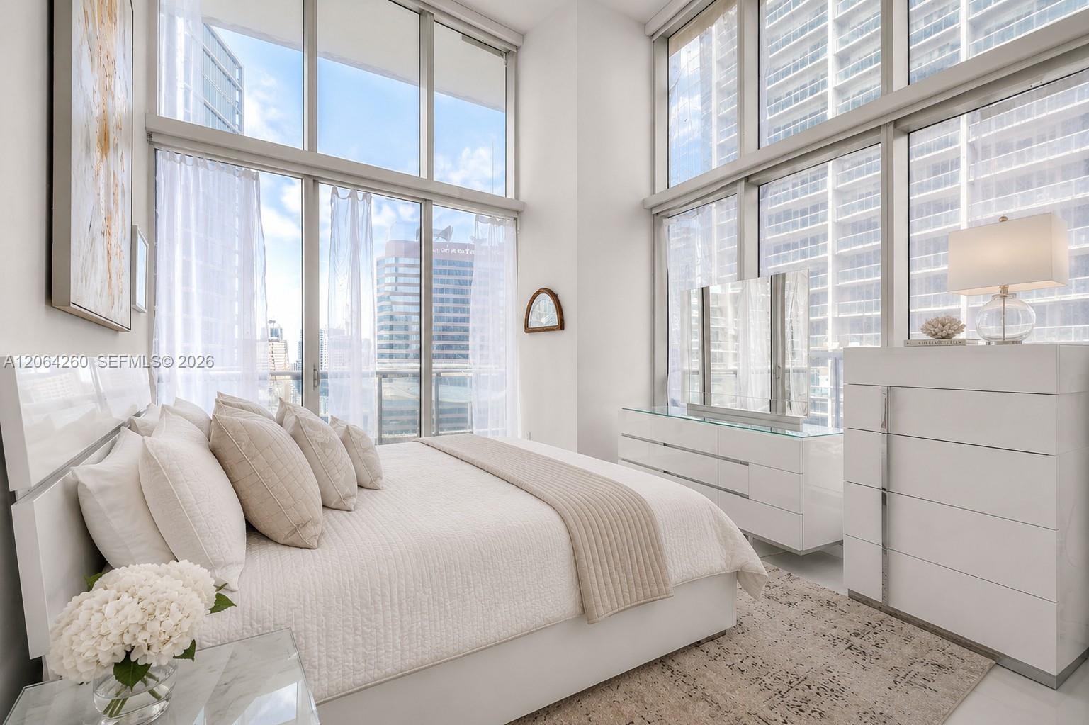 475 Brickell Avenue 2813 Property Photo 11
