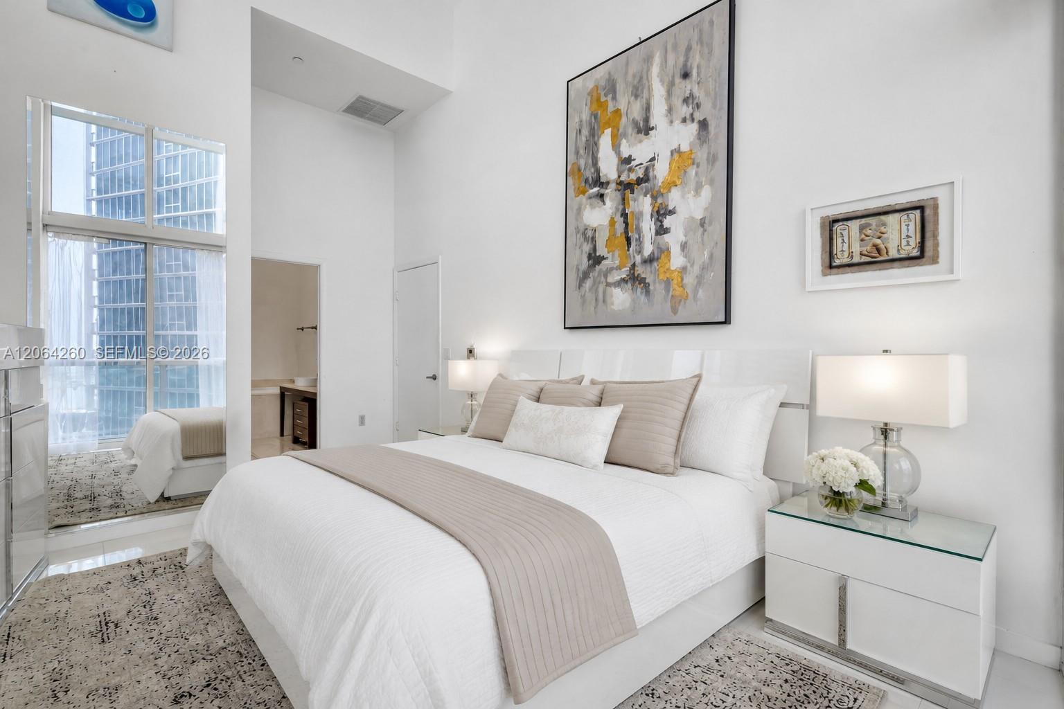 475 Brickell Avenue 2813 Property Photo 13