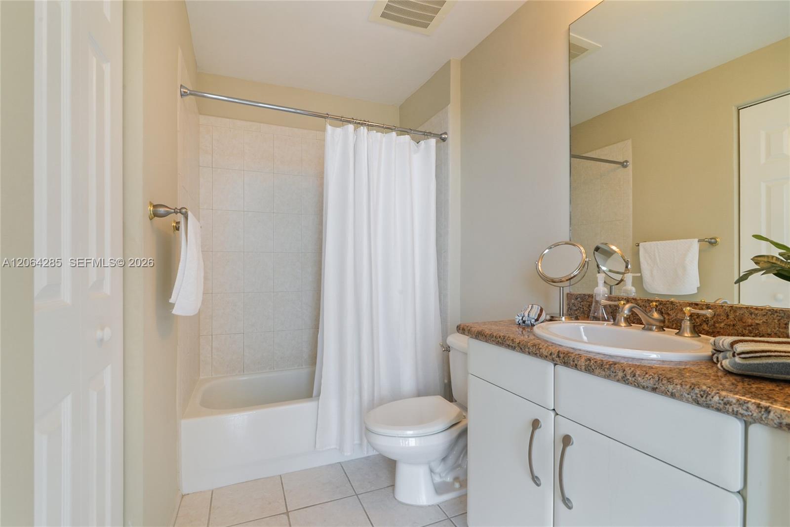 9751 E Bay Harbor Drive 8d Property Photo 10