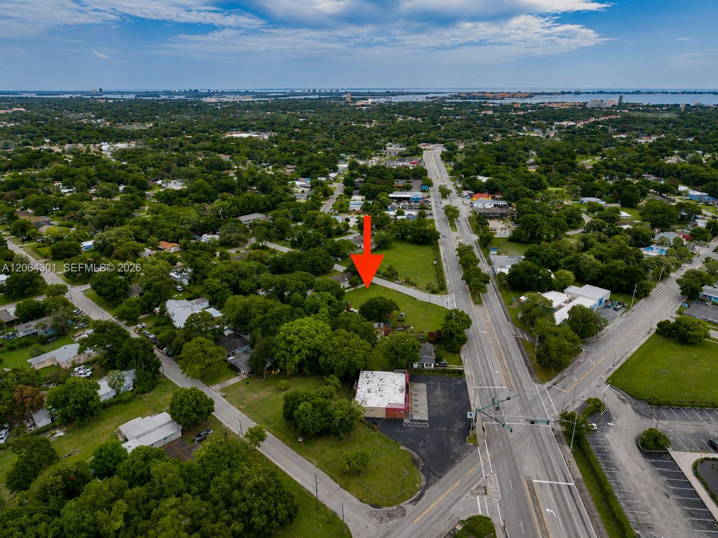 2108 Okeechobee Road Property Photo 4