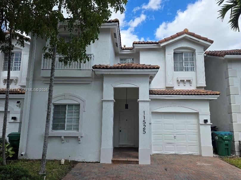 11525 Nw 71st Street Property Photo 3