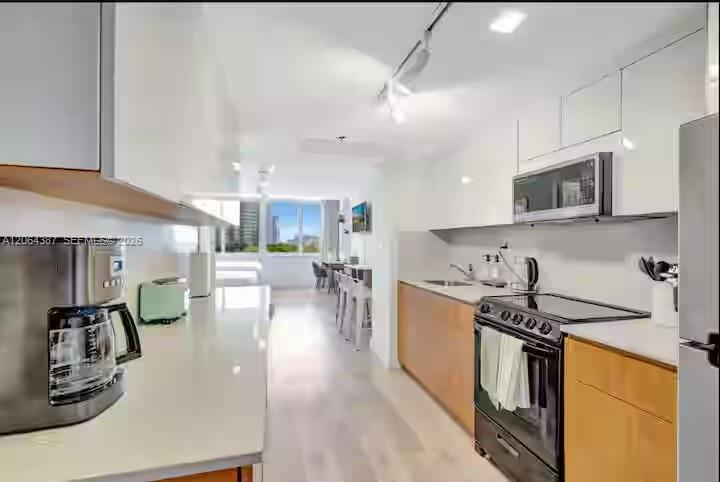 19201 Collins Avenue 540 Property Photo 4