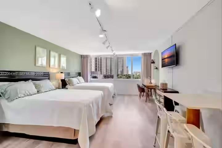 19201 Collins Avenue 540 Property Photo 5