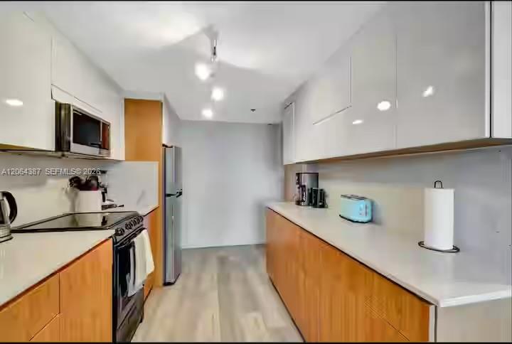 19201 Collins Avenue 540 Property Photo 9