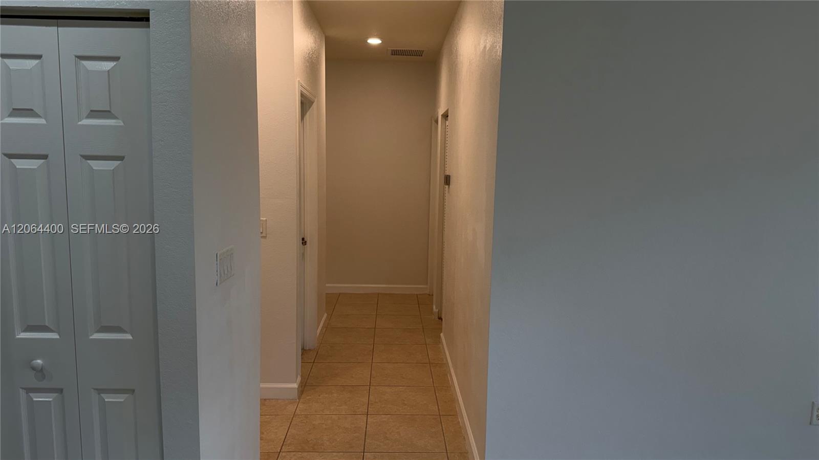 737 Se 37th Place Property Photo 10