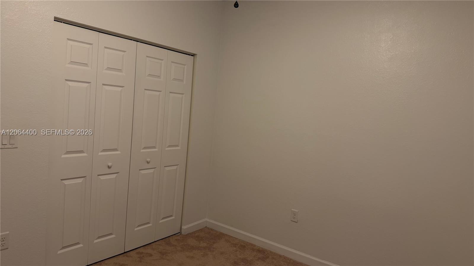 737 Se 37th Place Property Photo 12