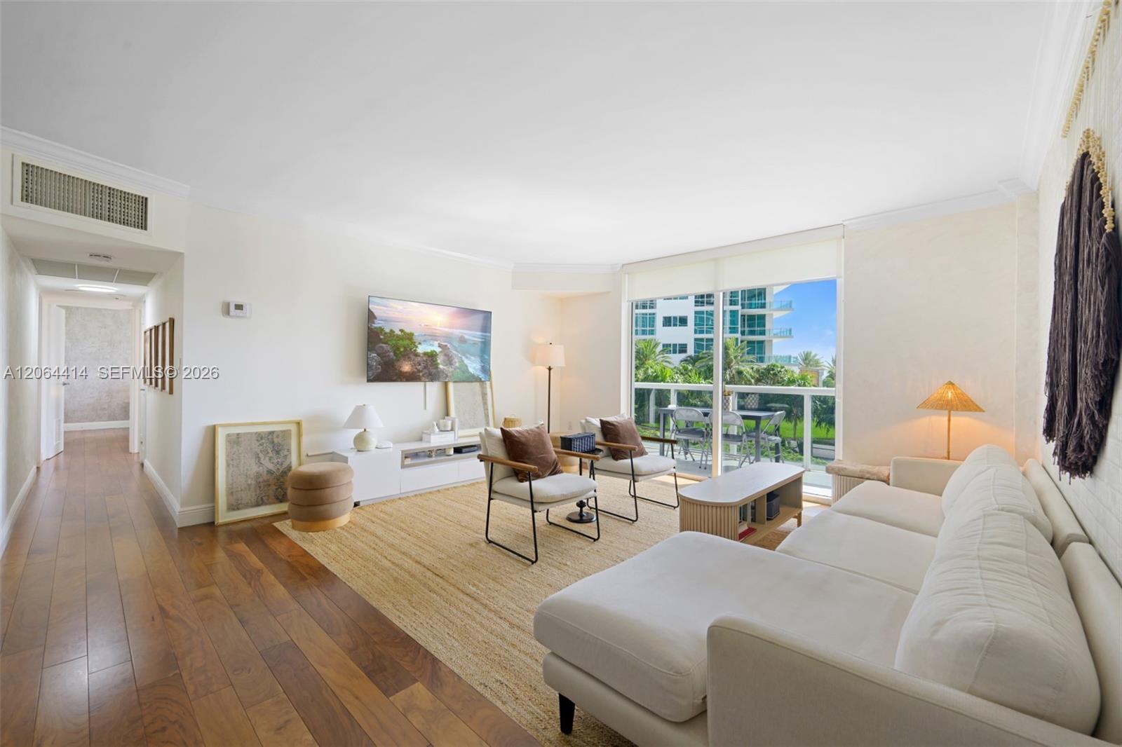 10275 Collins Avenue 334 Property Photo 3