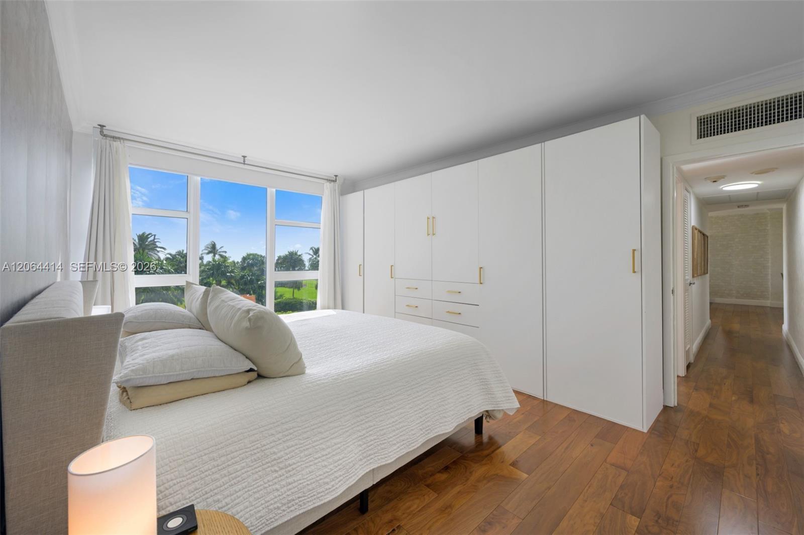 10275 Collins Avenue 334 Property Photo 15