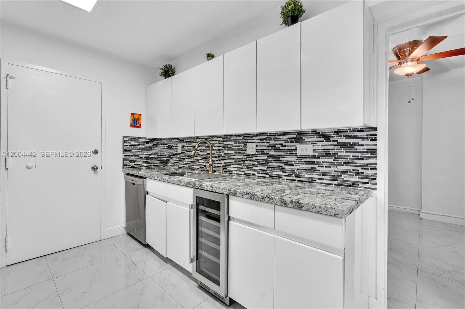 A12064442 Property Photo 18