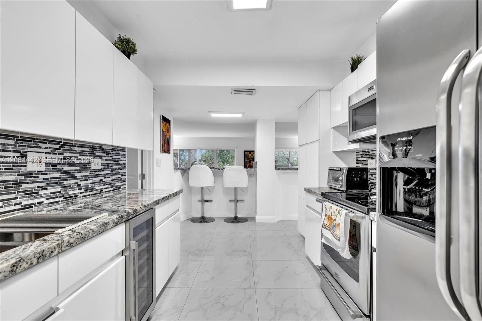 A12064442 Property Photo 19
