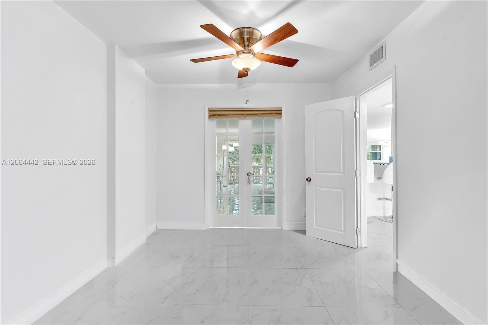 A12064442 Property Photo 21