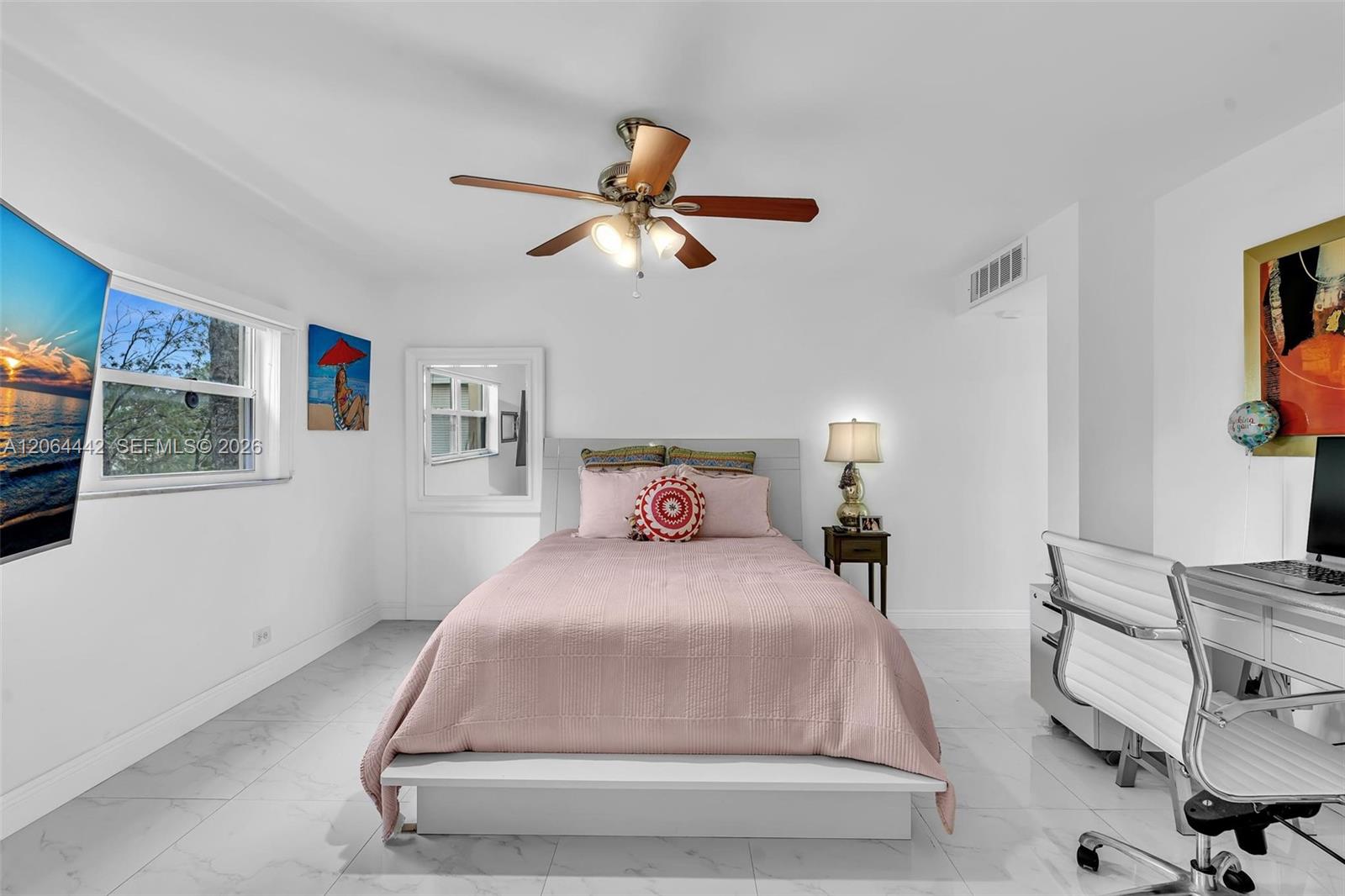 A12064442 Property Photo 23