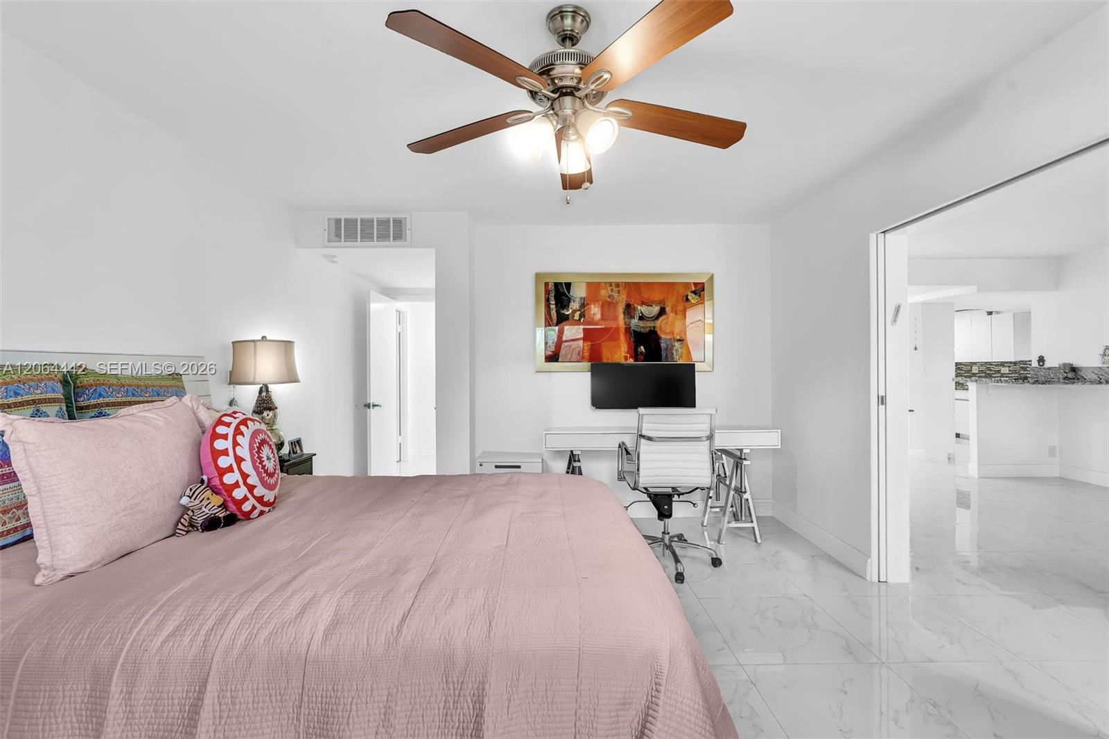 A12064442 Property Photo 24