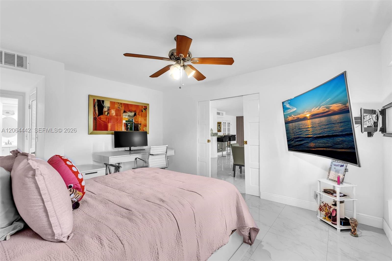 A12064442 Property Photo 25