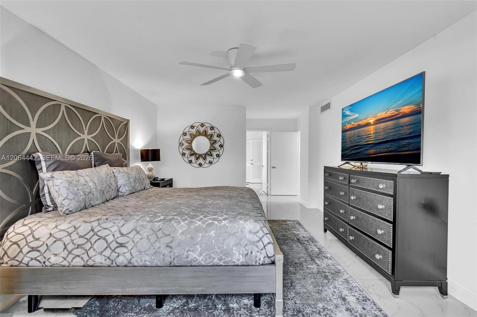 A12064442 Property Photo 34
