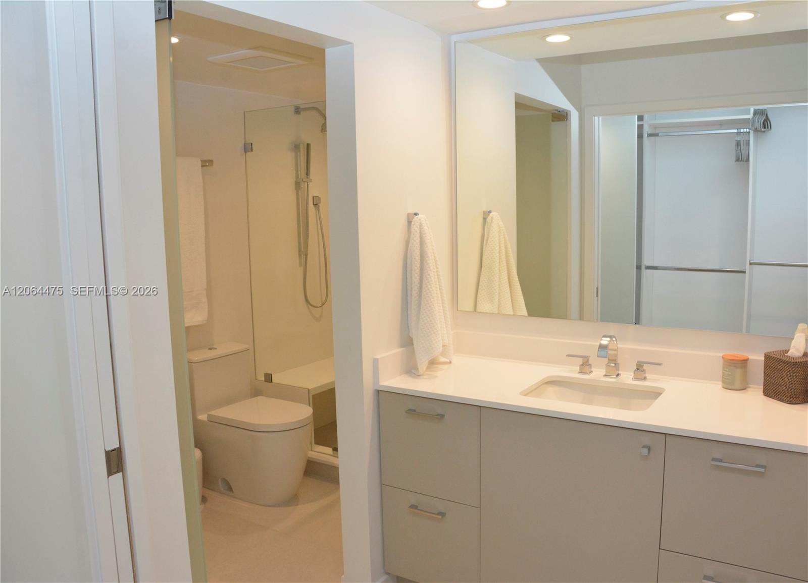 177 Ocean Lane Drive 713 Property Photo 8