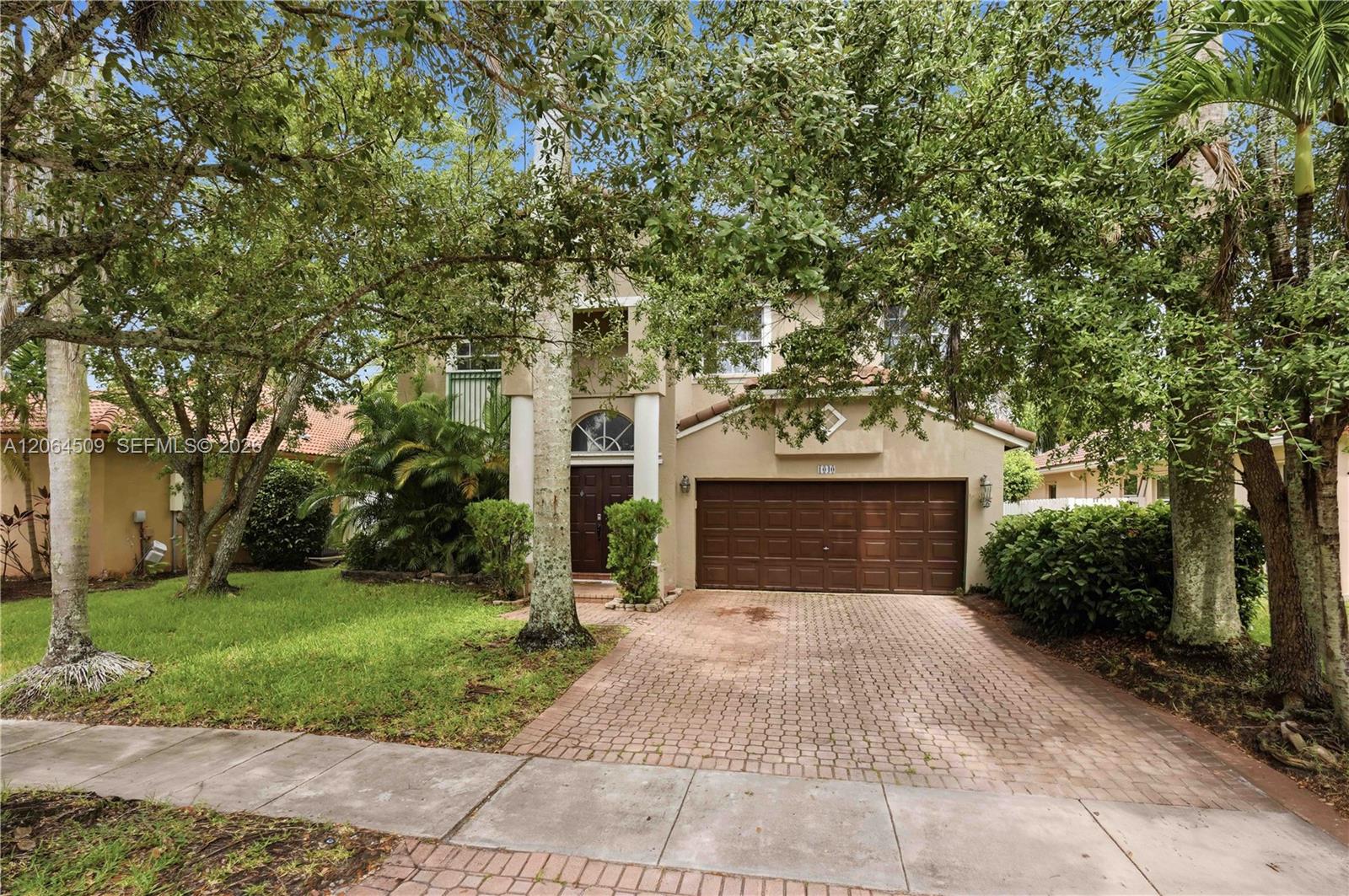 1040 Nw 185th Avenue Property Photo 1