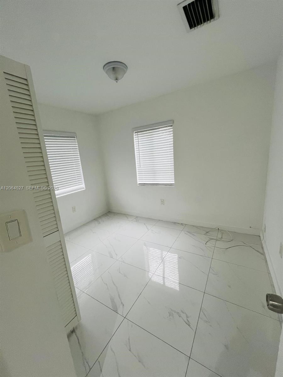 6700 Nw 6th Avenue Property Photo 6