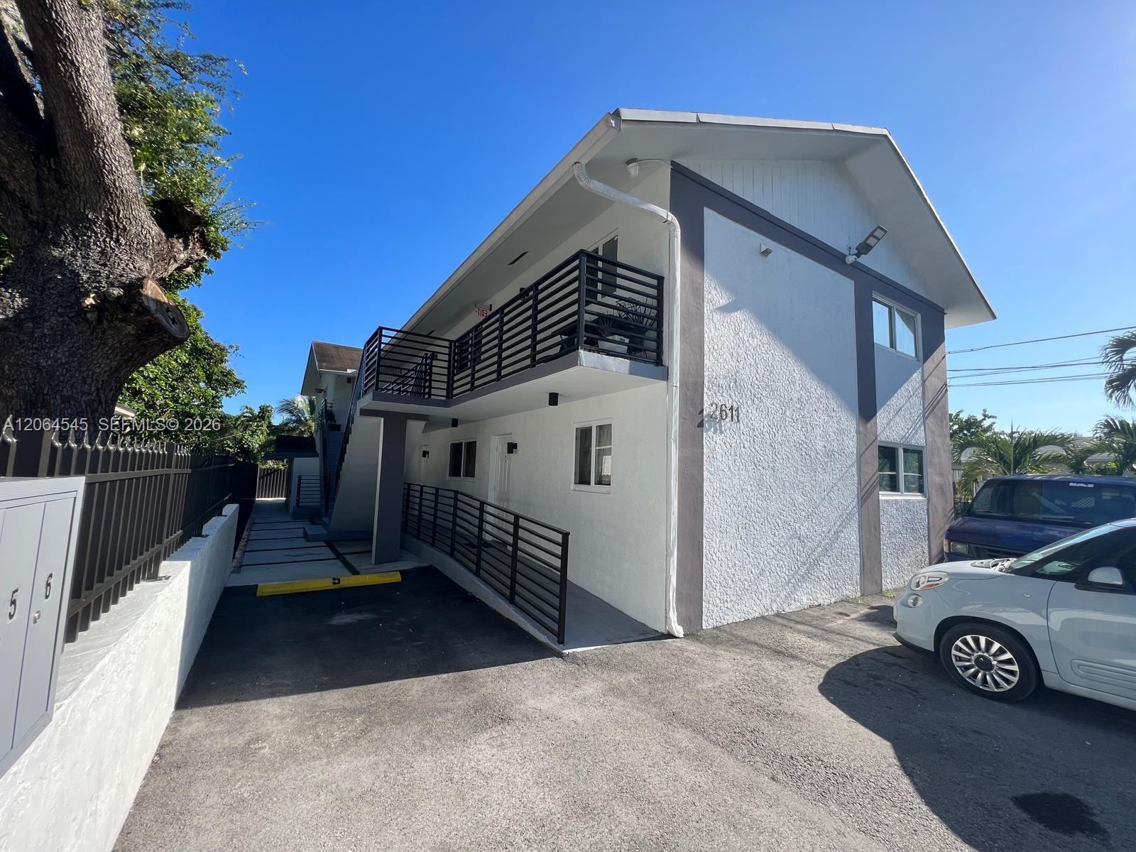 2611 Nw 32nd Street Property Photo 4
