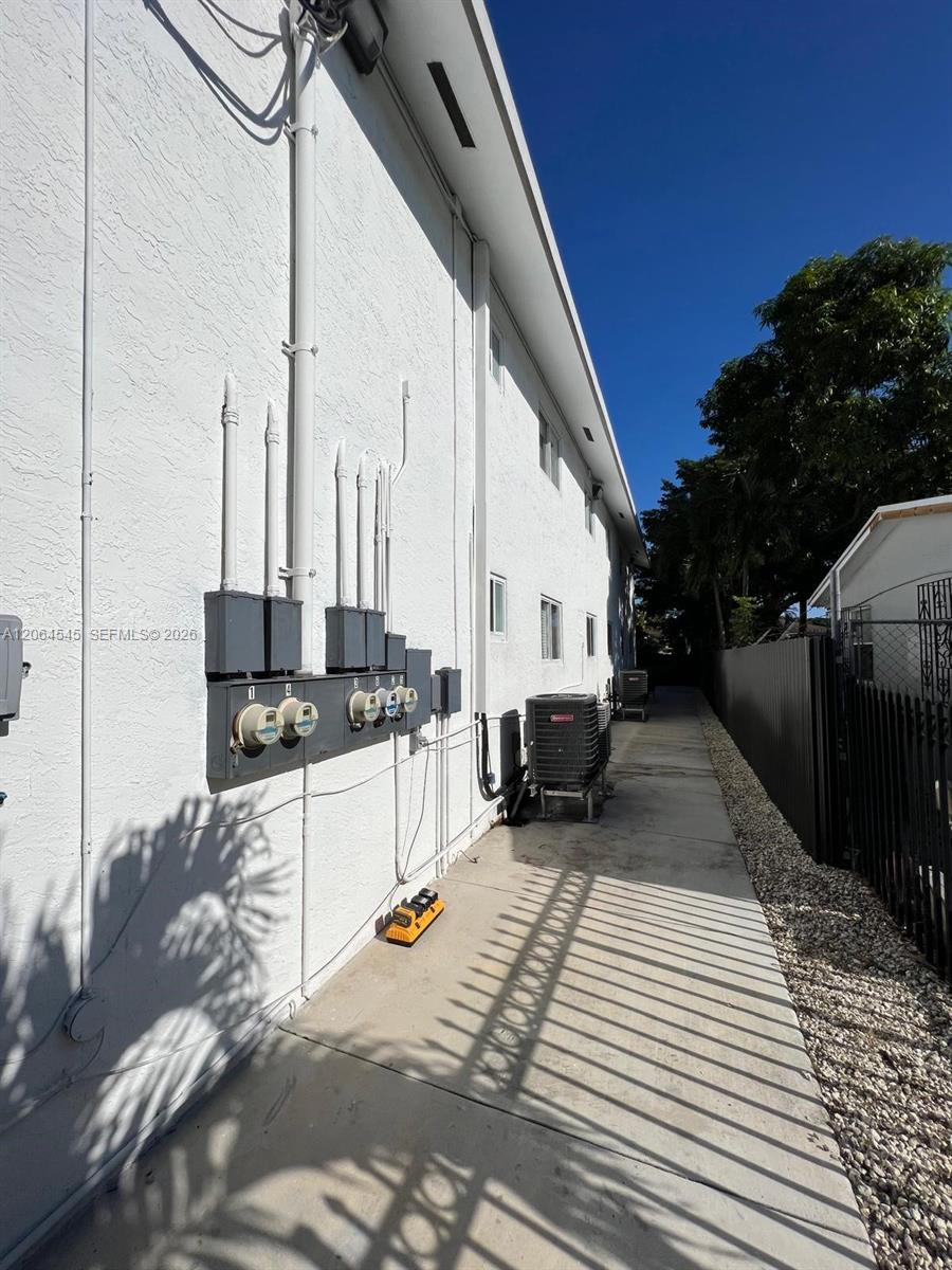 2611 Nw 32nd Street Property Photo 9