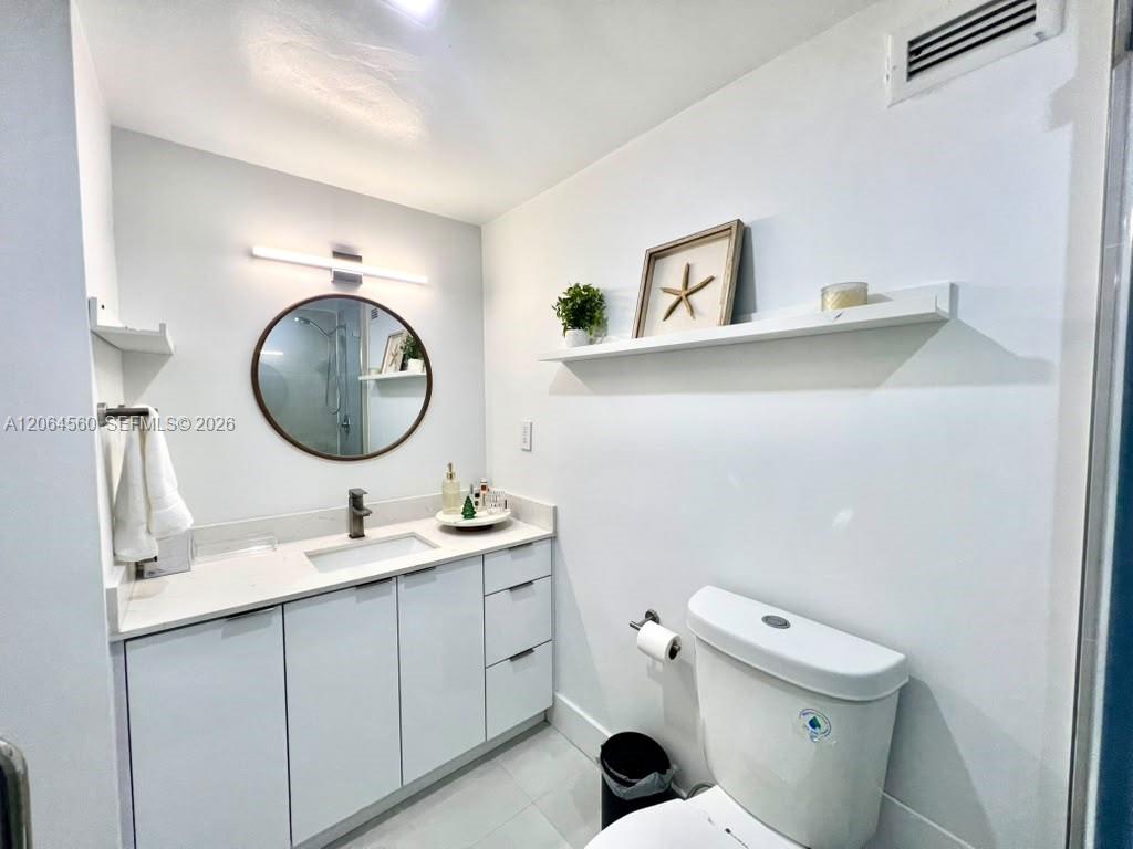 2899 Collins Avenue 610 Property Photo 15