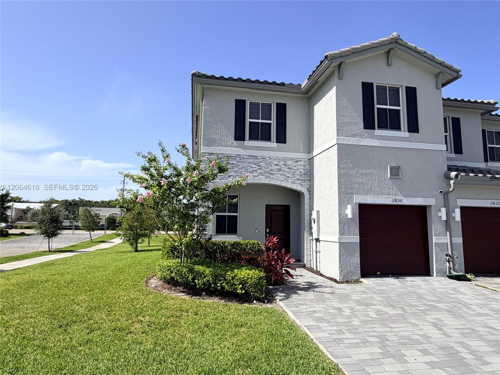 11830 Nw 46th Street Property Photo 3