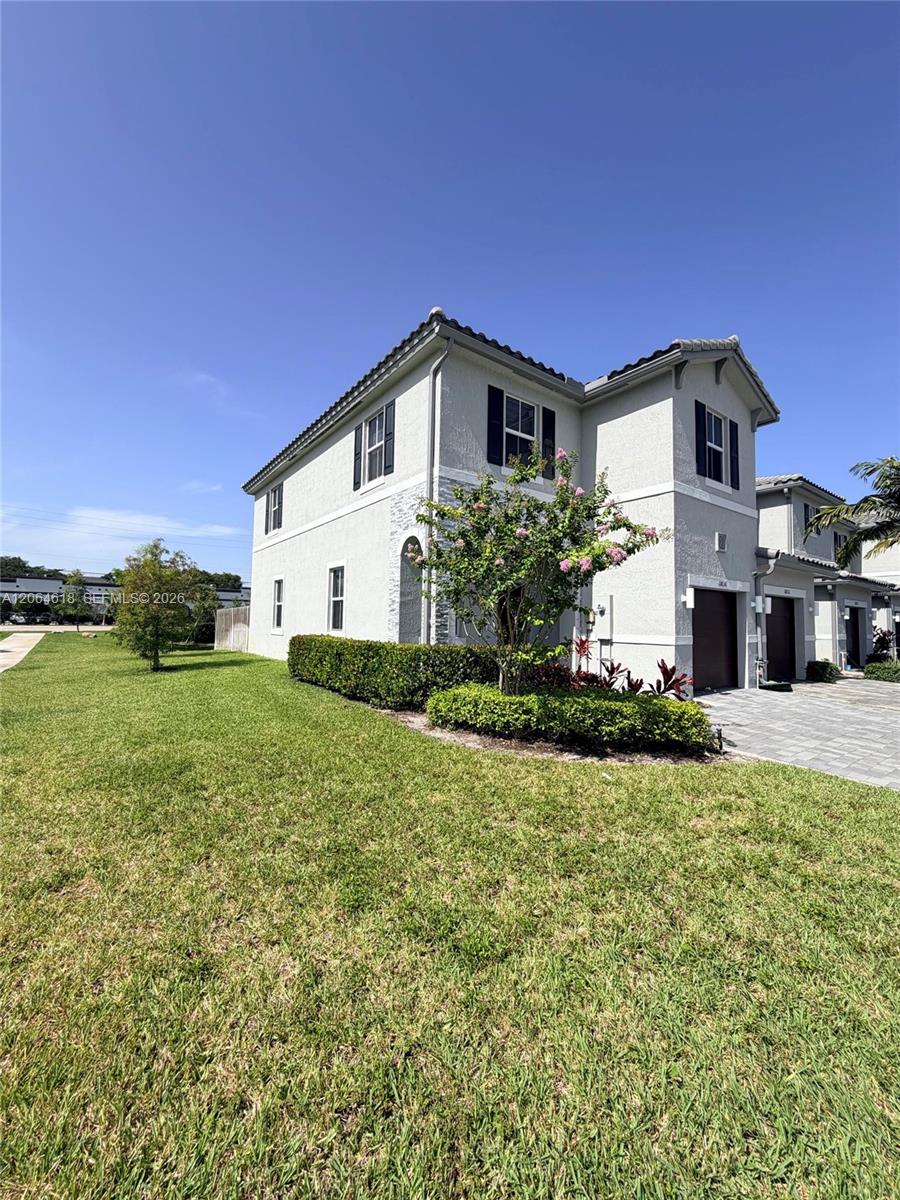 11830 Nw 46th Street Property Photo 4