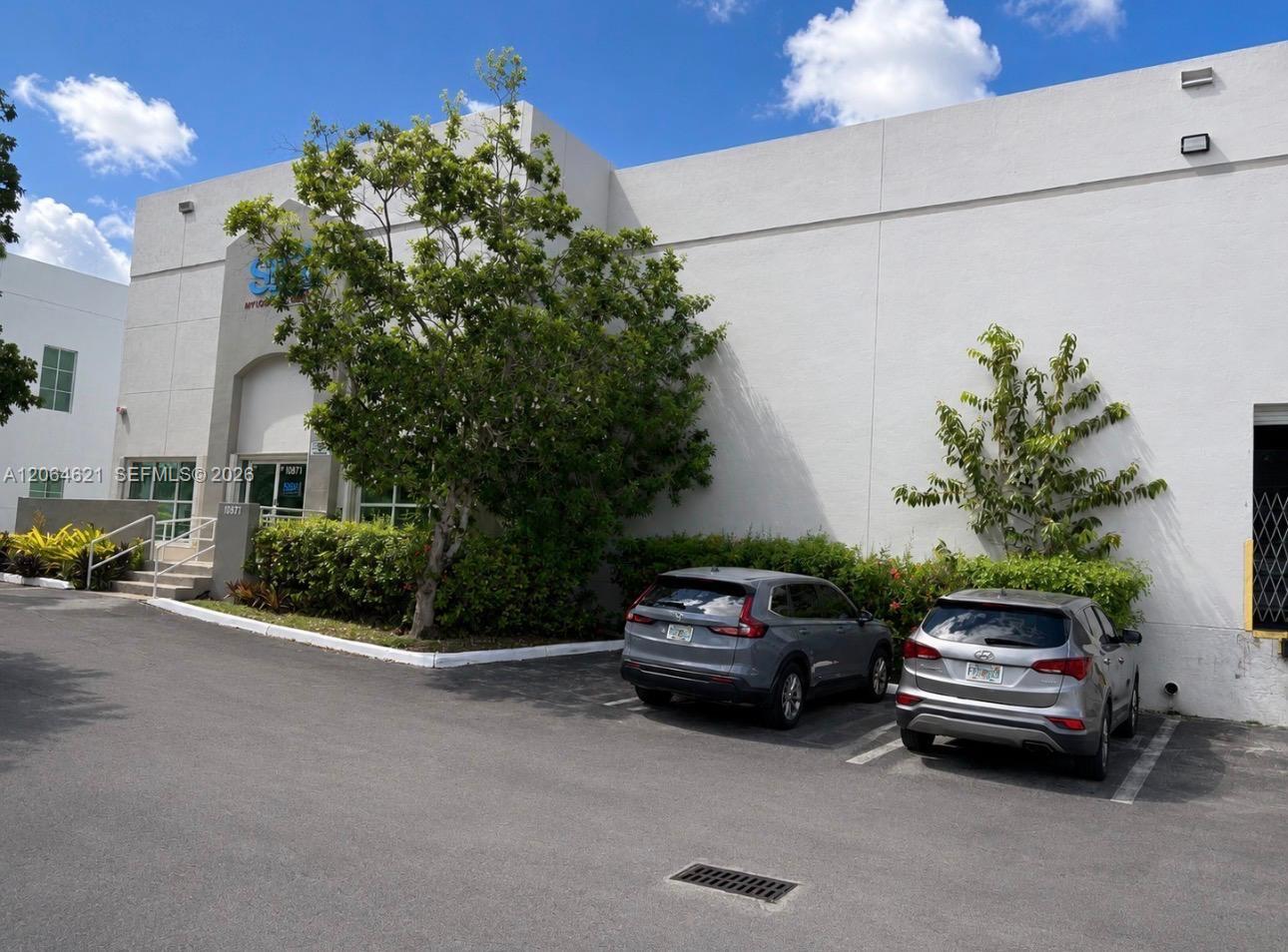 A12064621 Property Photo 2