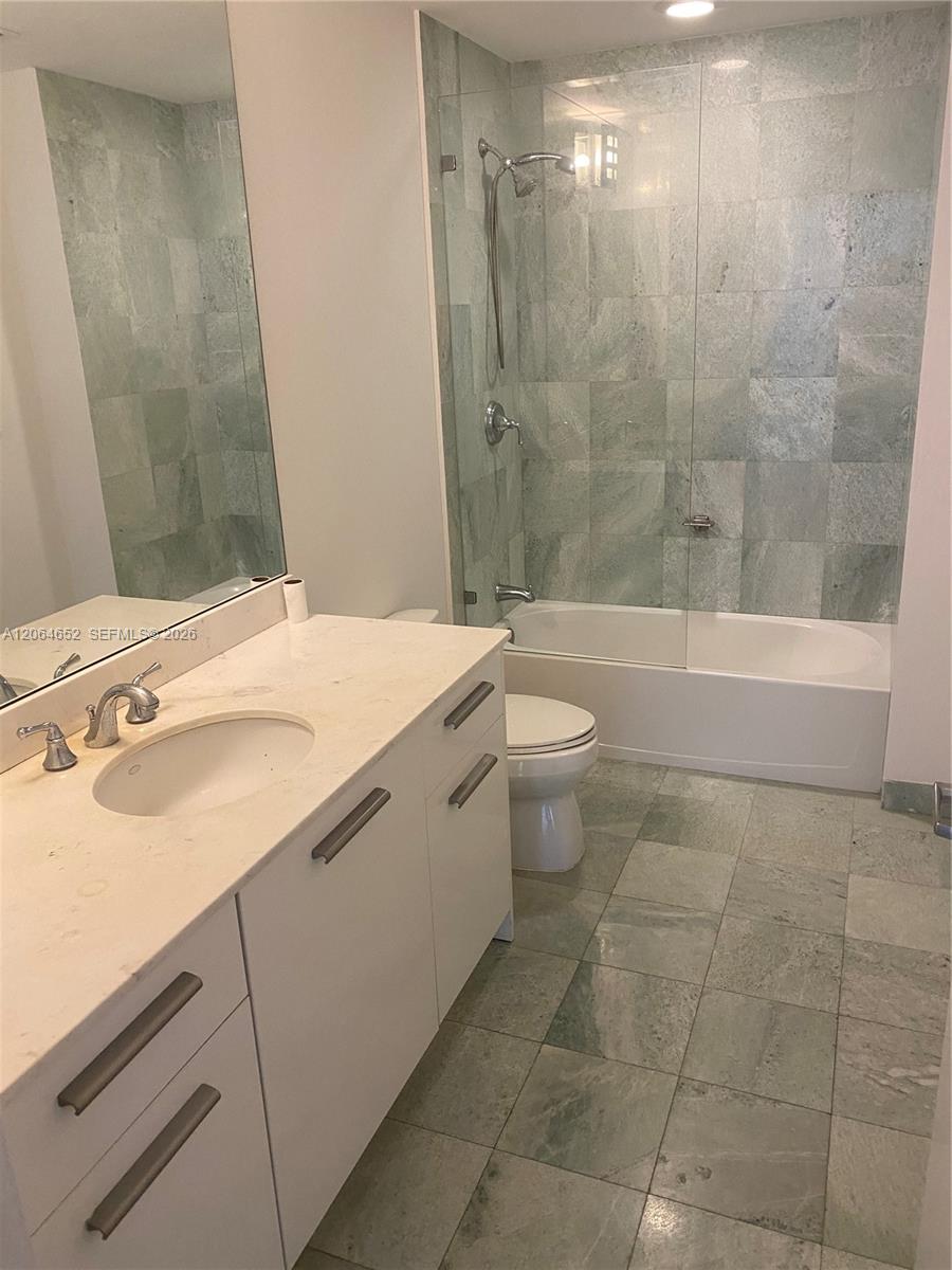 1050 Brickell Avenue 220 Property Photo 9