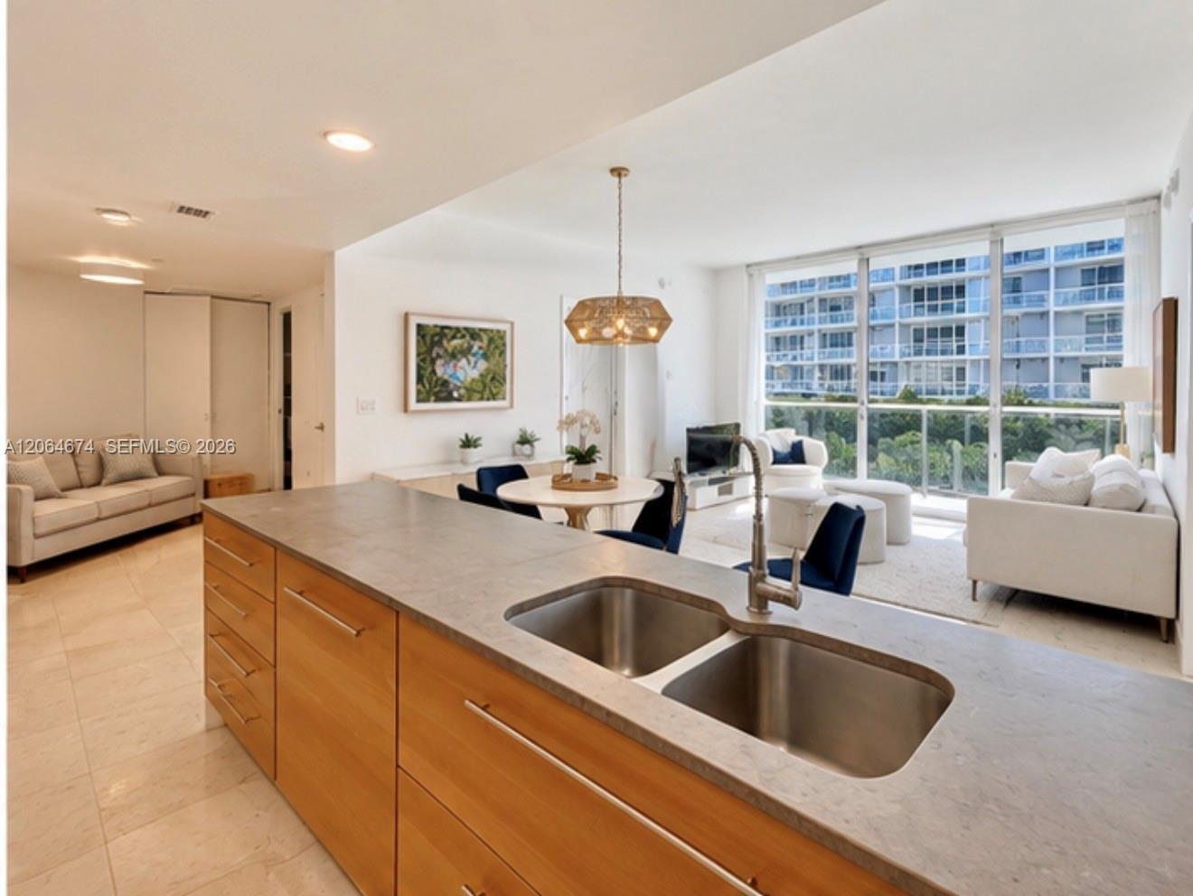 475 Brickell Avenue 1609 Property Photo 1