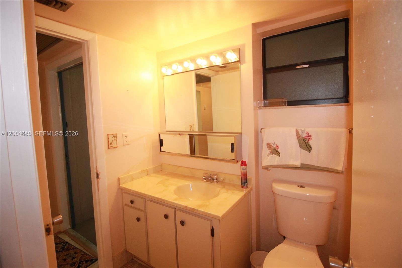 900 Colony Point Circle 216 Property Photo 8