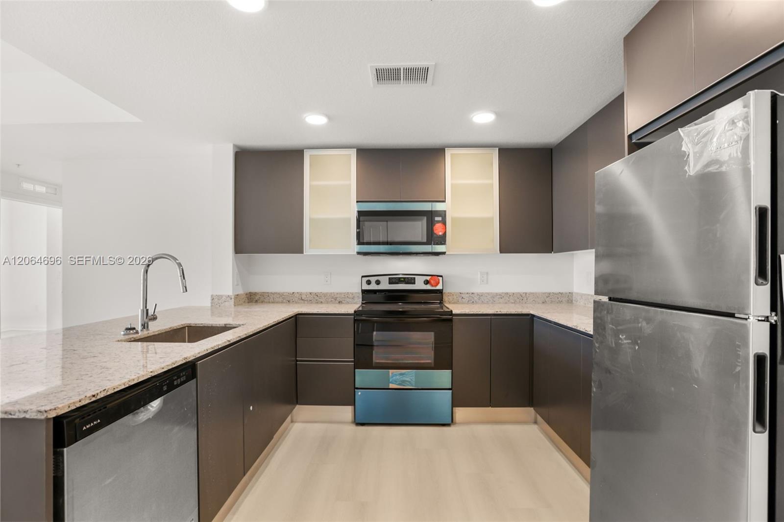 5563 Millenia Park Boulevard 225 Property Photo 10