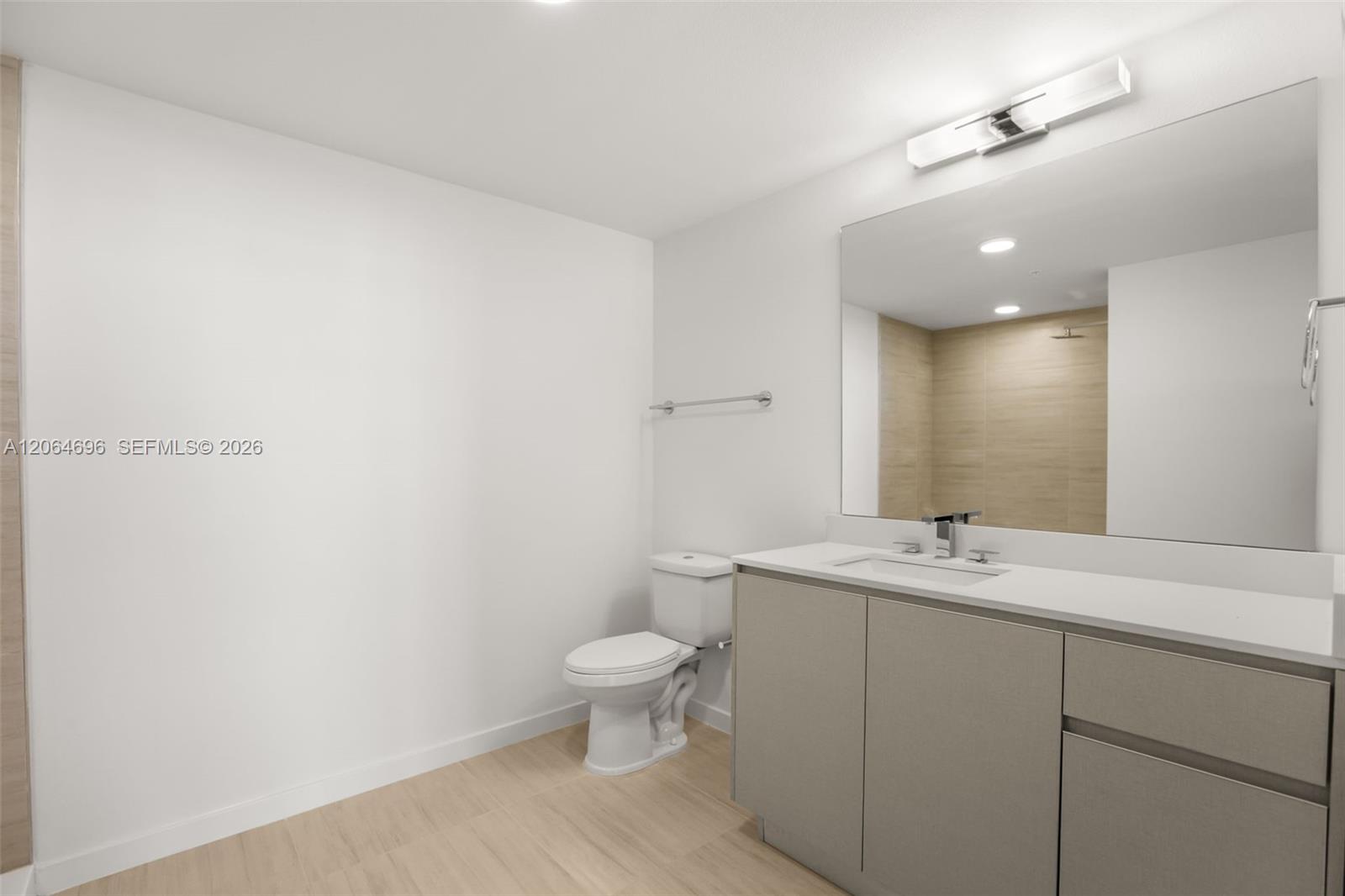 5563 Millenia Park Boulevard 225 Property Photo 19