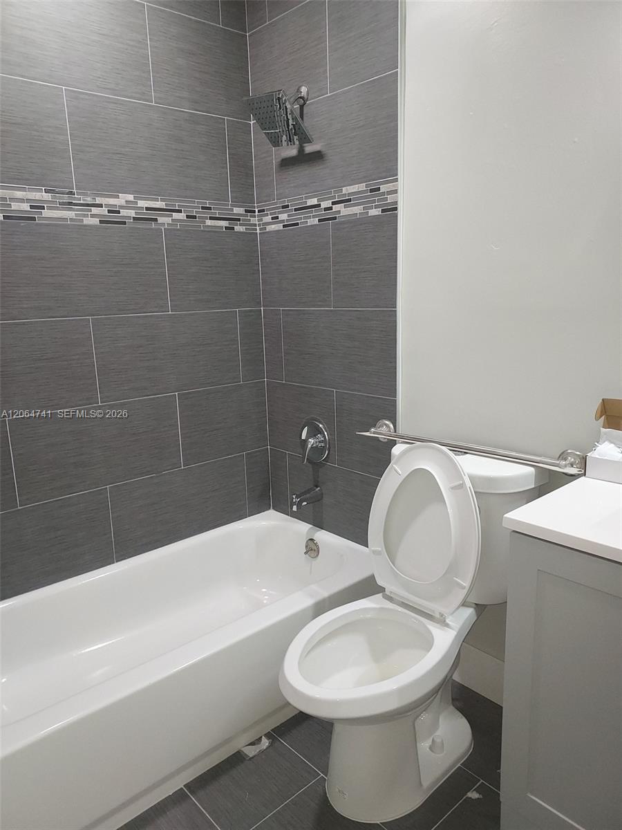 808 Sw 14th Terrace 4 Property Photo 6