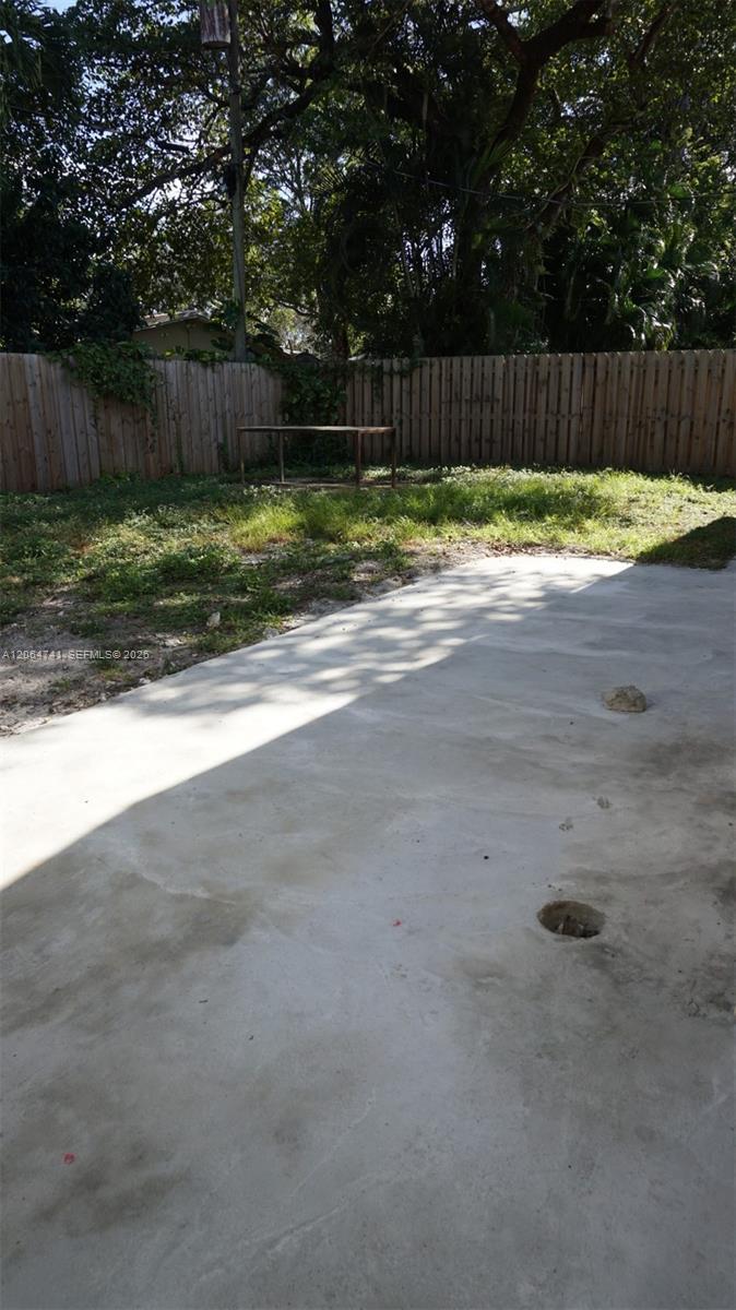 808 Sw 14th Terrace 4 Property Photo 8