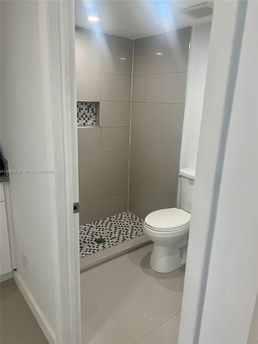 A12064746 Property Photo 3
