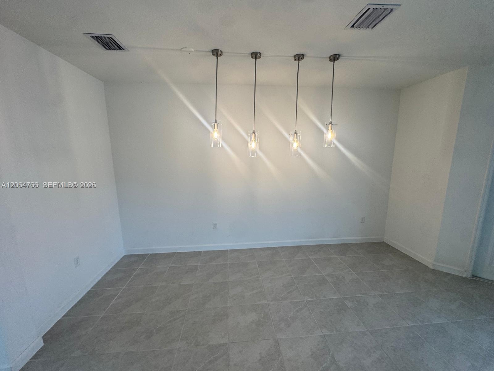 A12064766 Property Photo 4