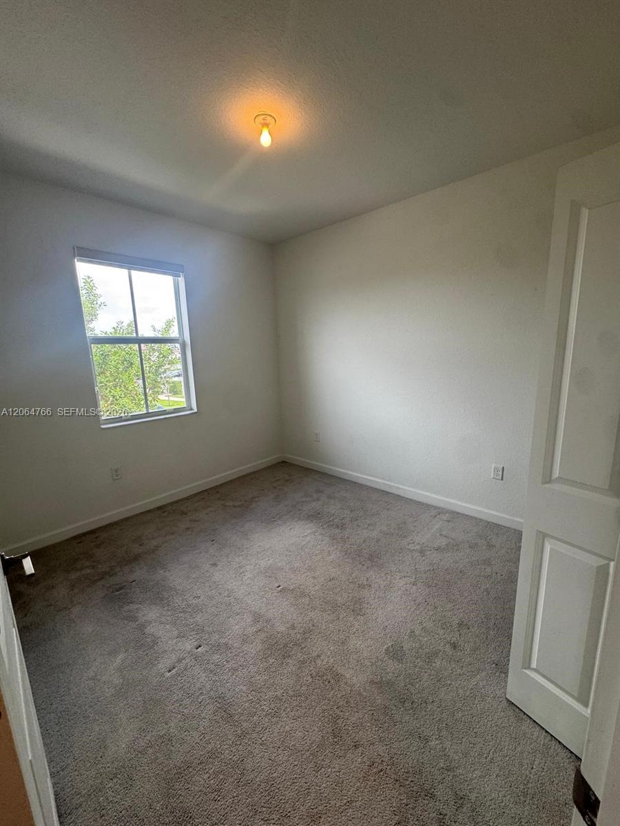 A12064766 Property Photo 6