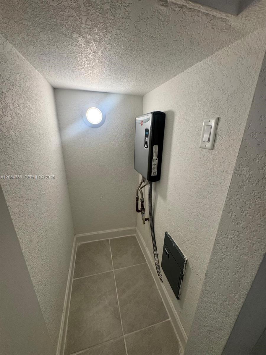 A12064766 Property Photo 15
