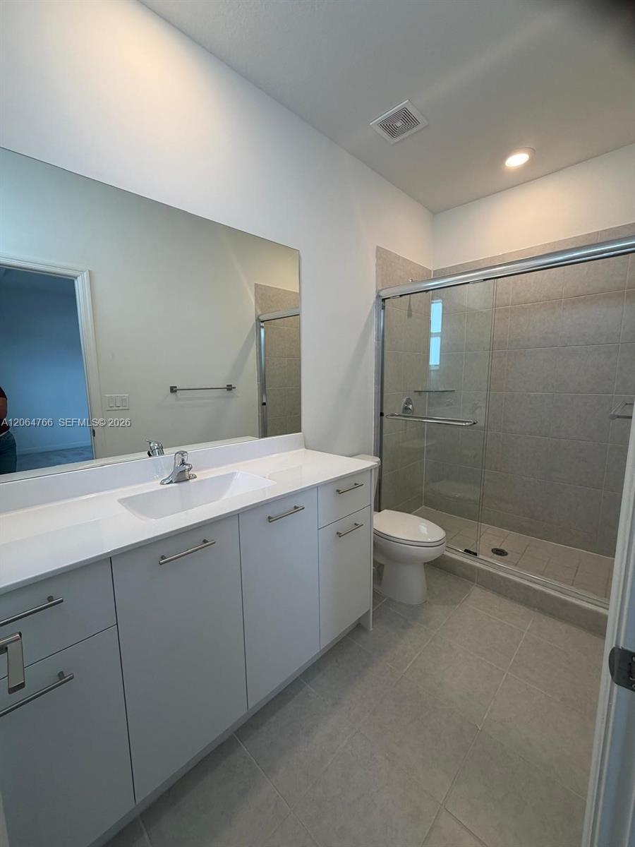 A12064766 Property Photo 23
